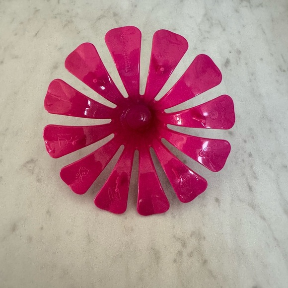 Tupperware Cake Slicer - Picture 1 of 2